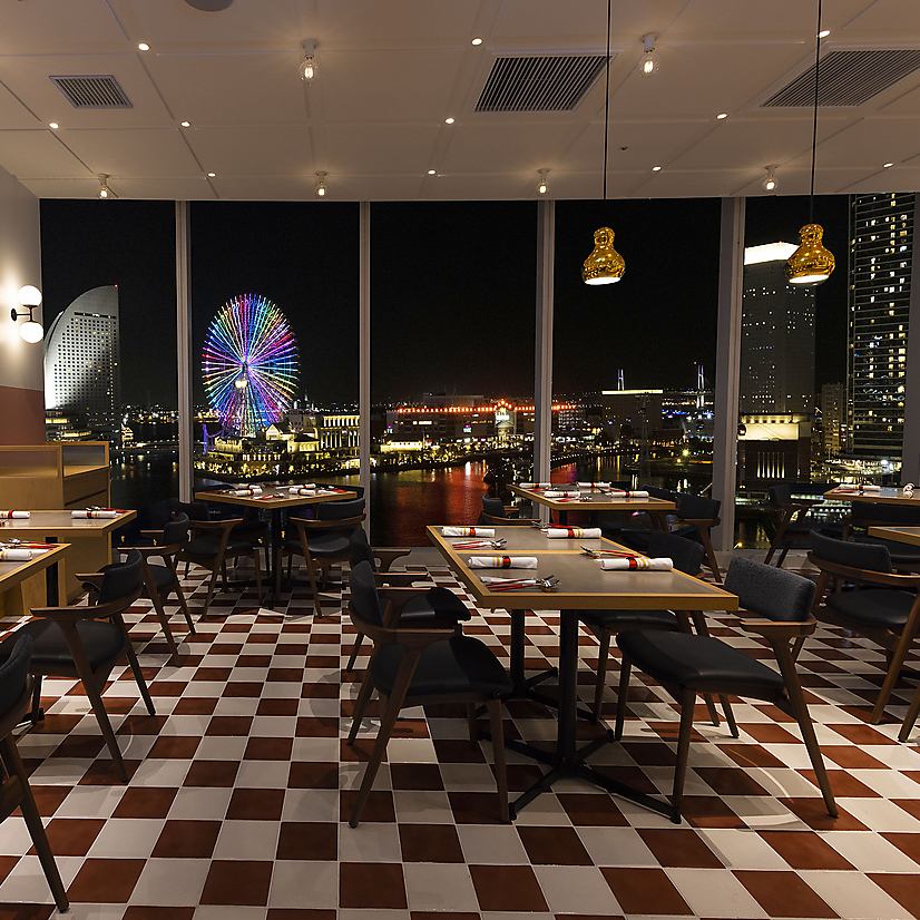 みなとみらいの夜景と共にお食事をお楽しみいただけます!