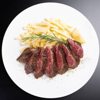 전채 3종 파스타와 메인을 만끽할 수 있는 일발도 코스 5500엔(부가세 포함)