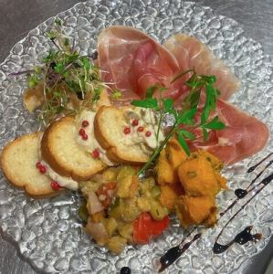 アンティ パスト ミスト(自慢の前菜6種盛り合わせ)