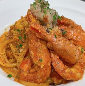 トマトクリームパスタ（甲殻類）