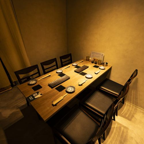 <p>【テーブル席】ご宴会にもおすすめです！ご予算に応じて、コースのご相談も可能です！</p>