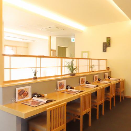 <p>【至福のひとときをご提供】普段のお食事から特別な日のお食事まで、幅広いシーンでご活用いただけます。上質な国産うなぎを職人の技で丁寧に捌き、焼き上げ、うなぎの旨味を最大限活かしたお料理の数々は、どれを取っても自慢の逸品です！うなぎの魅力を存分に味わえる当店で、贅沢なひとときを過ごしてみませんか？</p>