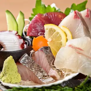 平日月曜日~木曜日限定スタンダード飲み放題+お造り5種→2500円(税込)