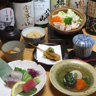 "Winter Budding Kaiseki" (available November-February only) 3200 yen (tax included)