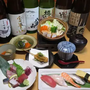 "Kantsubaki Kaiseki" (Winter Camellia Kaiseki Course) - Available only from November to February - 4200 yen (tax included)