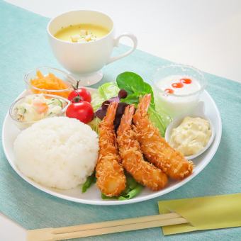 特製タルタルソース・エビフライランチ