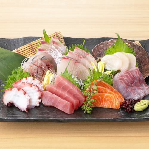 Large Assortment of Seafood (8 types) - One serving
