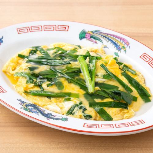 [Bar staples] Chive omelet / Crispy salted kelp cabbage
