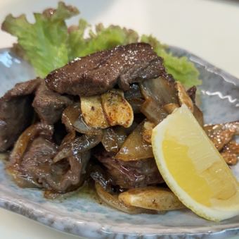 烤牛腩排配蒜蓉黄油