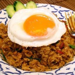 Gapao 炒飯“Khao Pad Gapao Musap”