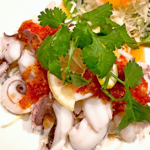 Spicy squid with lemon herb sauce