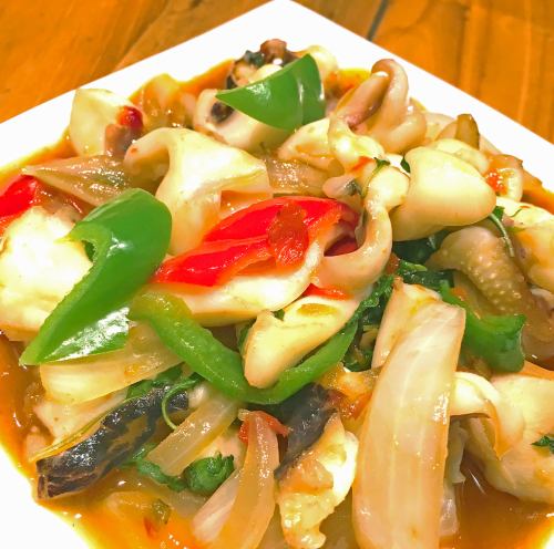 Stir-fried squid gapao