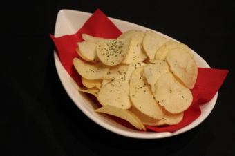 Thick sliced potato chips