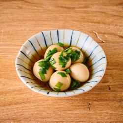 うずらのたまごニラ醤油漬け