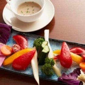 フレッシュ野菜のクリーミーバーニャカウダ
