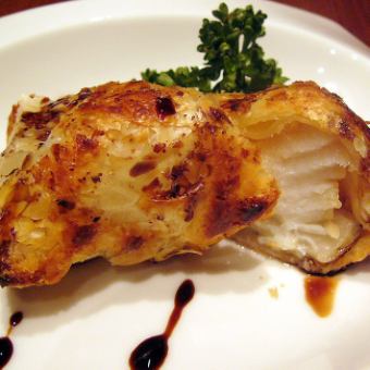 銀鱈のみそづけ　パイ包み焼き