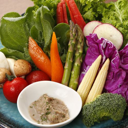 有機野菜も使用したヘルシーな野菜料理もご用意