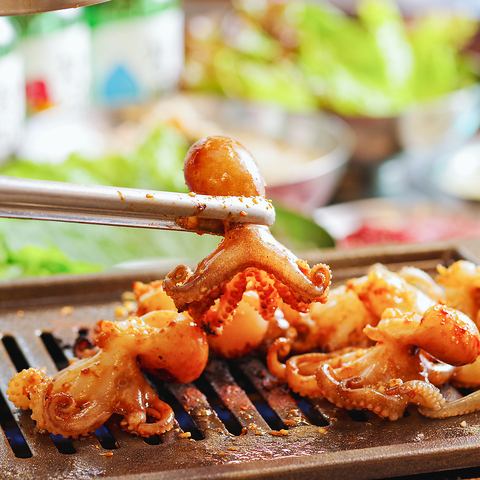 ≪みんな大好きな海鮮メニュー!鉄板メニューも絶妙な焼き加減で≫ イイダコ鉄板焼き ¥1,500(税込)