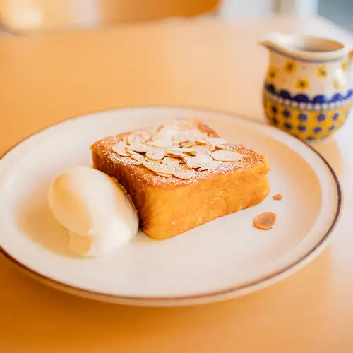 紅茶に合うデザートを…