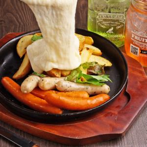 フライドポテトとソーセージ