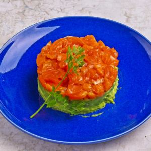 Salmon and avocado marinade