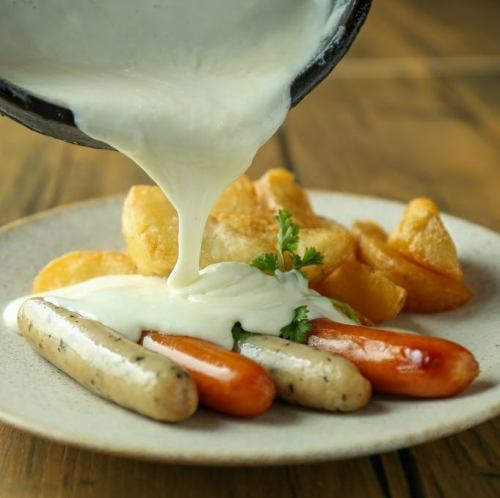 フライドポテトとソーセージ