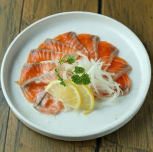 サーモンカルパッチョ