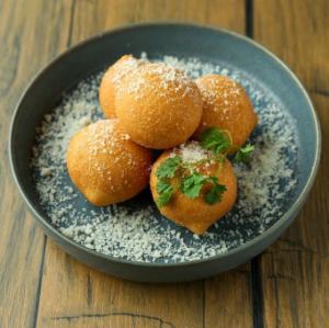 はちみつチーズボール