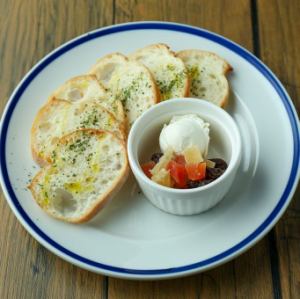 マスカルポーネチーズとドライフルーツのはちみつ