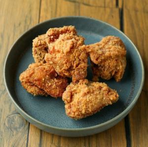 クリスピーフライドチキン(プレーン/チリマヨ/バジルマヨ/ネギ醤油)