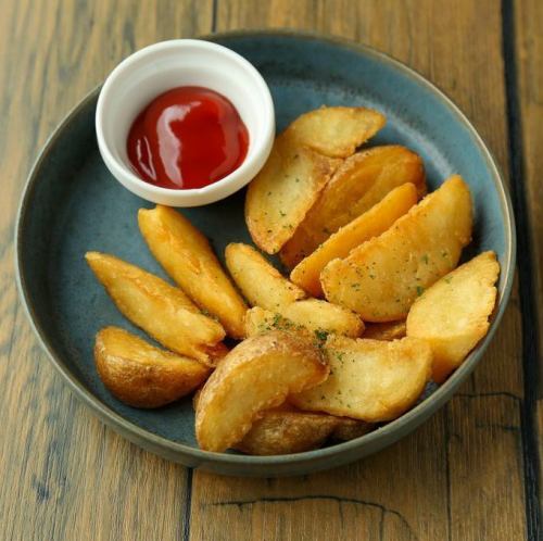 フライドポテト(プレーン/ガーリック/明太マヨ/チリソース)