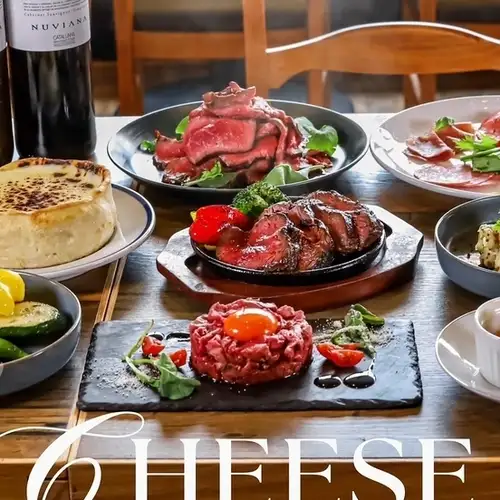 食べ放題でチーズ×はちみつ×肉料理を満喫！ボリュームたっぷりの食べ放題を楽しんでください！！