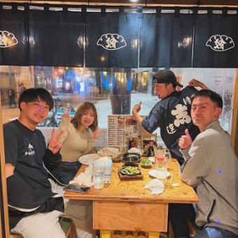 テーブル席をはじめ、テラス席などゆったりとお過ごしいただけるお席を多数ご用意してお待ちしております◎種類豊富な看板メニューの餃子や、自慢の逸品の数々を心ゆくまでたっぷりとご堪能下さい☆