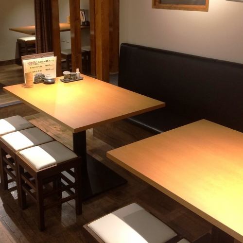 <p>We are fully equipped with table seats, parlors, and sofa seats.It can be used widely from small groups to groups.We also support various scenes such as Bo-Yen New Year party and welcome and farewell party.</p>