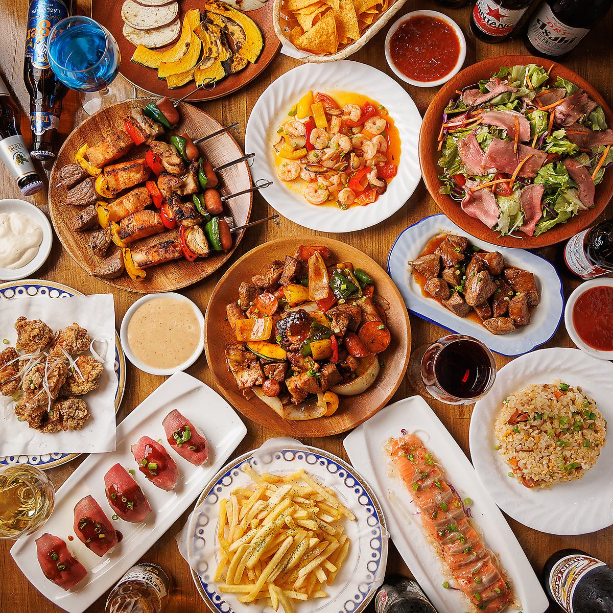 Have fun with your friends on the terrace! All-you-can-drink options available!