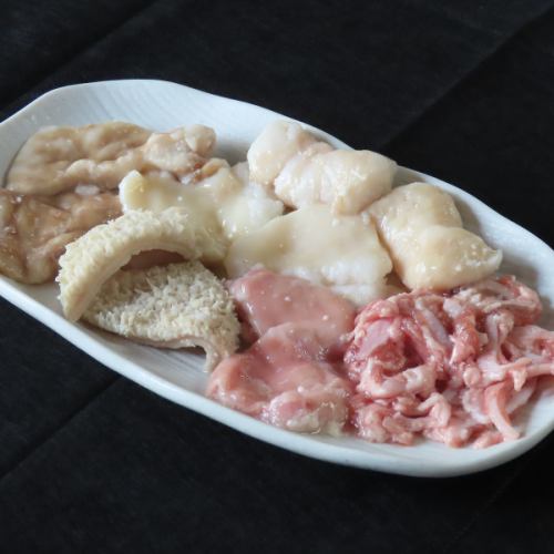 ホルモン盛り合わせ