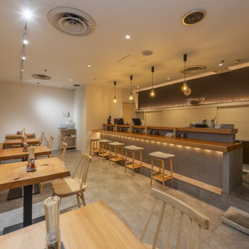 【カフェ風の綺麗な店内！
