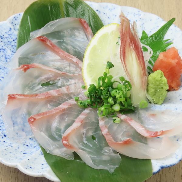 【本当に旨い刺身はこれだ！】店主の確かな目利きで厳選した海の幸を満喫♪”魚一名物 鮮魚のお造り”