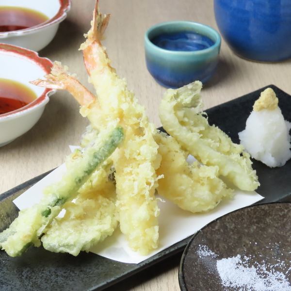 【軽い食感が自慢の逸品♪】素材の旨味引き立つ、揚げたての逸品をお愉しみ下さい！”魚一こだわり天ぷら”