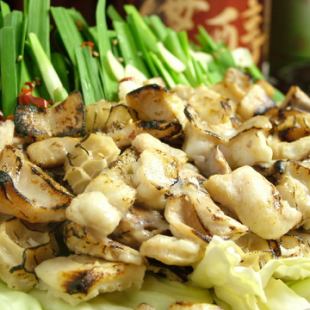 【烤內臟鍋】6道菜100分鐘無限暢飲套餐/5,300日圓(含稅)→5,000日圓(含稅) (含優惠券)