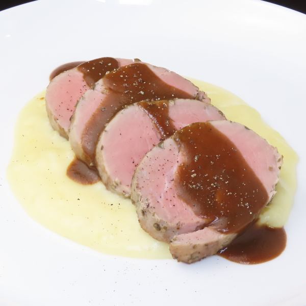 一押しの豚ヒレ肉のステーキは『本日のメイン』で