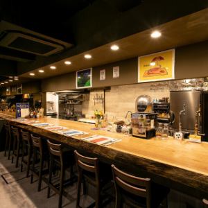 There are eight counter seats available.The restaurant is easy to drop in to and even women dining alone are welcome ★ You can enjoy French cuisine in a casual atmosphere.