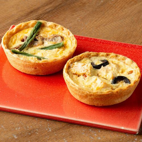 2 types of mini quiche
