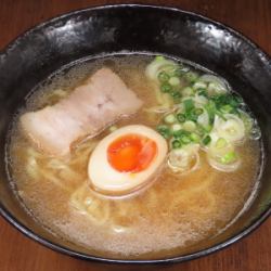 自家製醤油拉麺