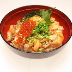 海鮮ユッケ丼