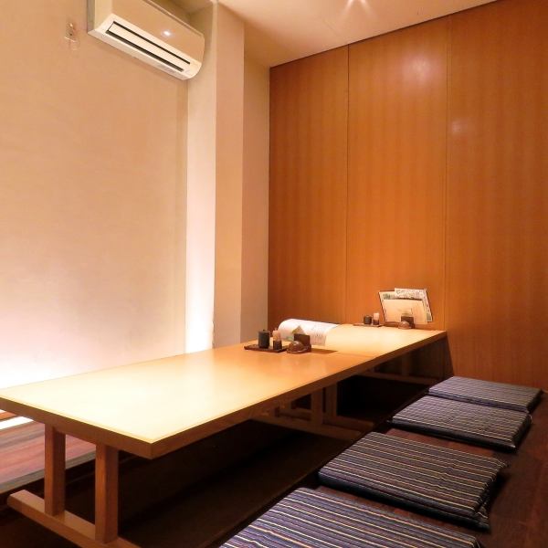 すだちや松永店では安心安全にも気を遣い、周りのお客様を気にせずご利用いただける完全個室をご用意しております。掘りごたつの完全個室は、お子様連れの方でも、会社宴会でも幅広くご利用頂けます★
