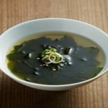 わかめスープ