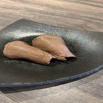 タン肉寿司
