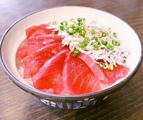 まぐろ丼