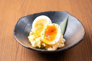 店仕込み】半熟たまごをのせたポテトサラダ
